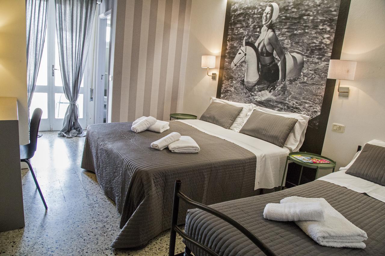 Hotel Hollywood Riccione Exteriér fotografie